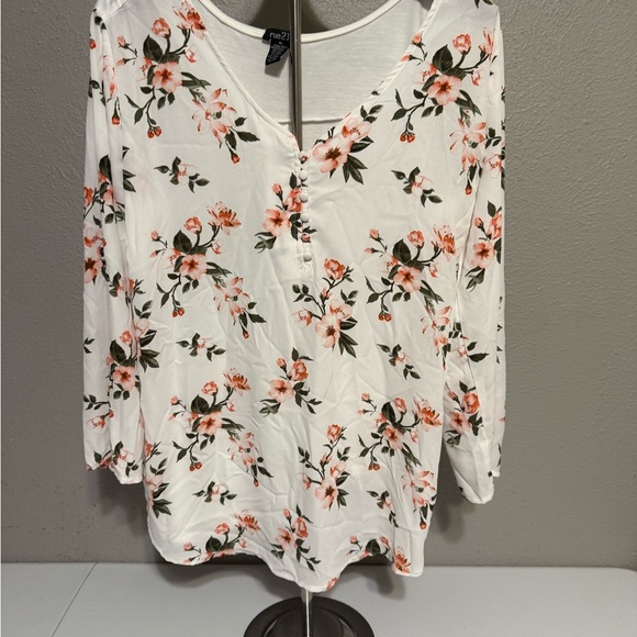 Rue21 XL White Floral Long Sleeve Blouse - Picture 2 of 6